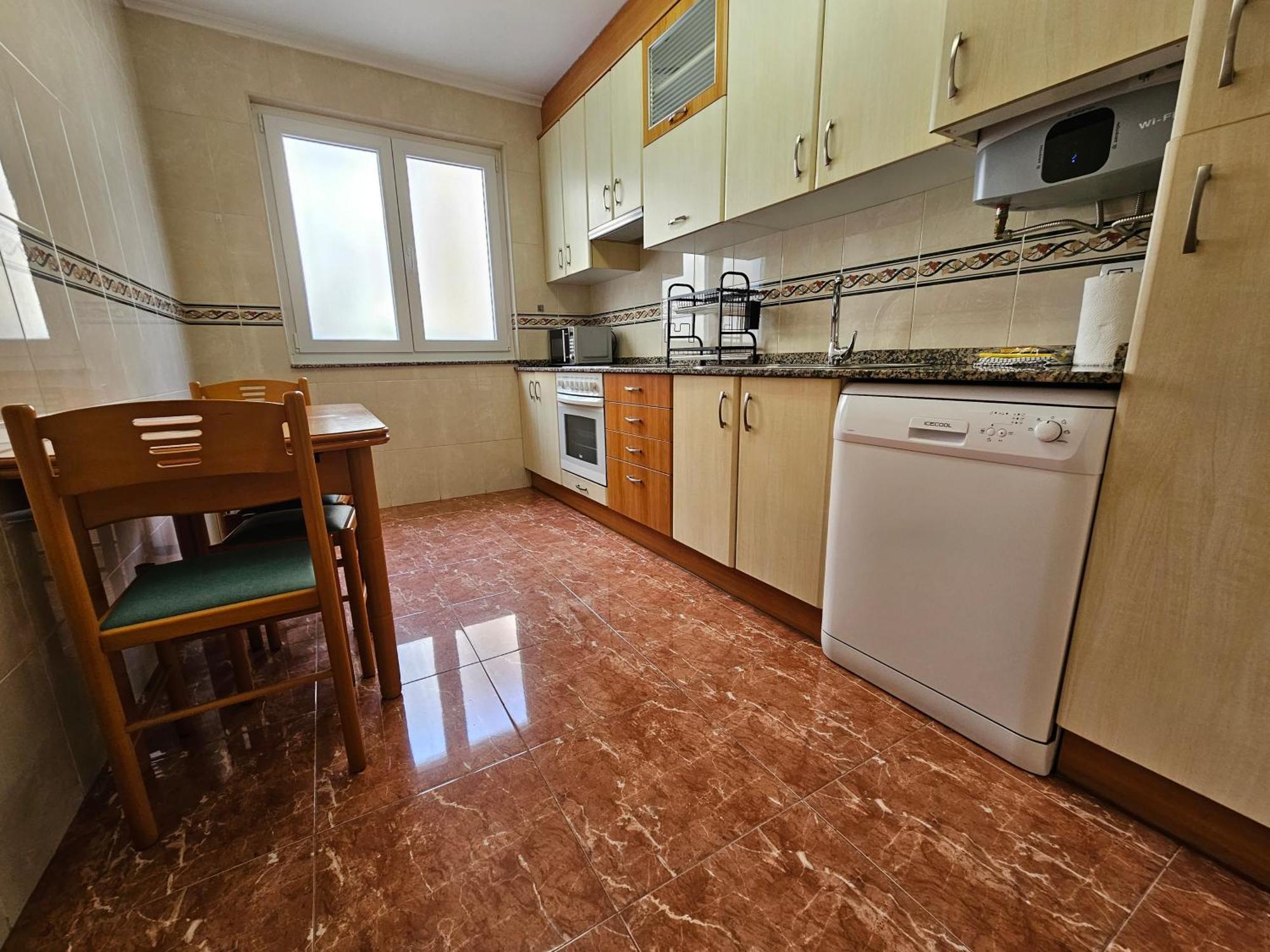 147A Apartamento La Arena 3 Dormitorios Хихон Екстериор снимка