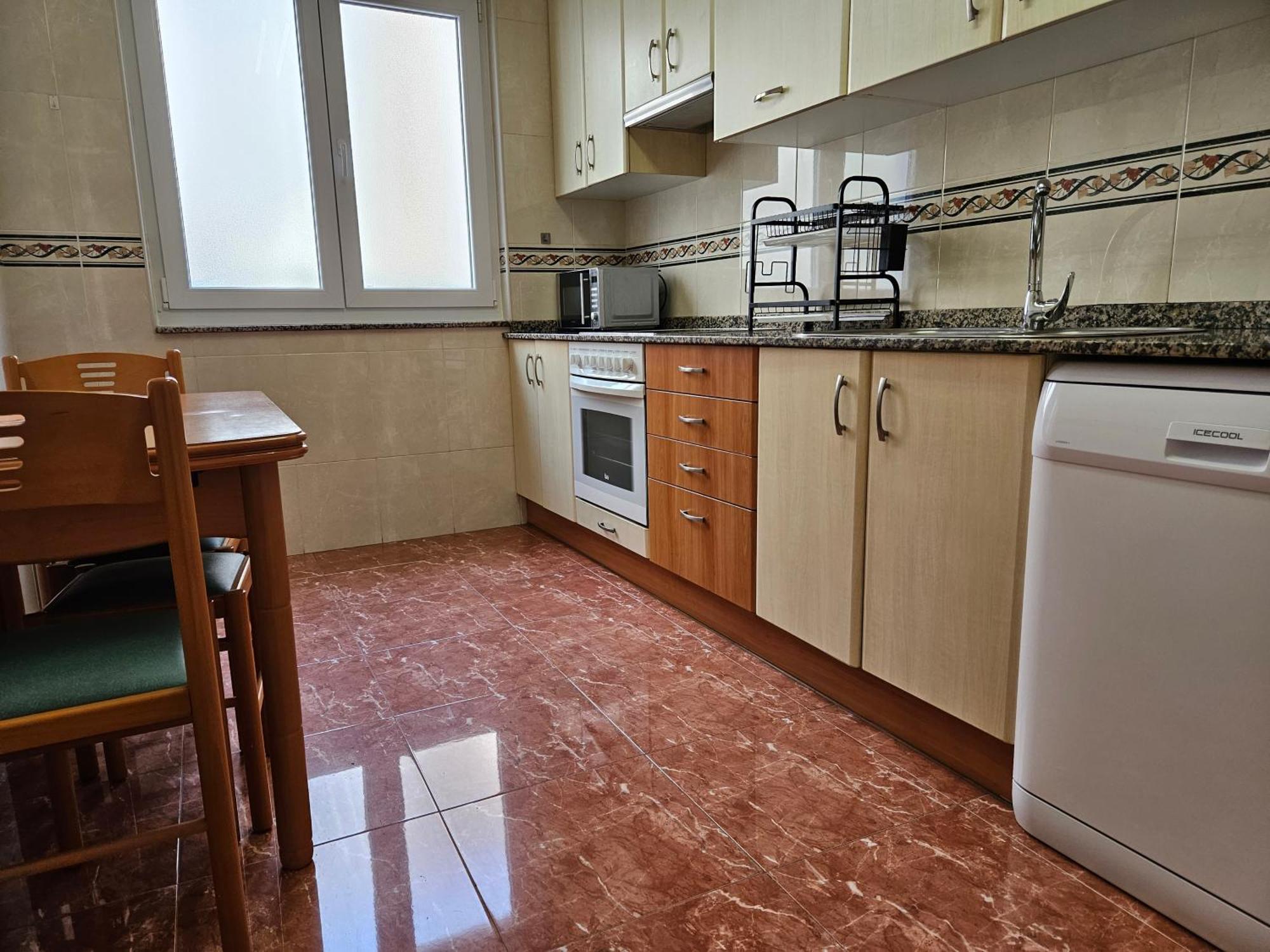 147A Apartamento La Arena 3 Dormitorios Хихон Екстериор снимка